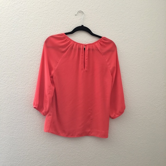 blouse - Picture 2 of 2